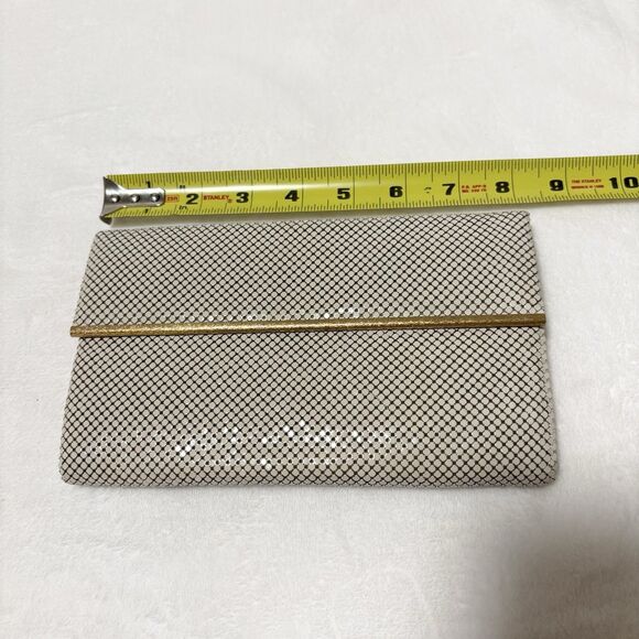 Vintage WHITING & DAVIS Champagne Gold Metallic Mesh Sequin Envelope Clutch - Picture 9 of 10